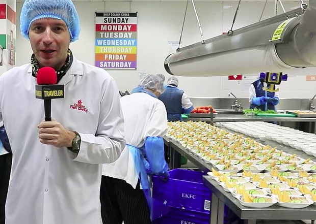 Tak przygotowuje się posiłki w największej kuchni na świecie. Widzieliśmy to na własne oczy. WIDEO