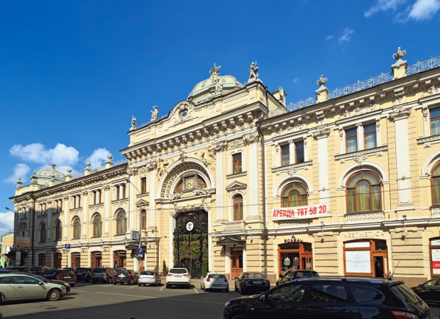 Łaźnie Sandunowskie - To najstarszy w mieście kompleks kąpielowy, mieszczący się w zabytkowych wnętrzach. A nie ma nic lepszego niż relaks w bani.
