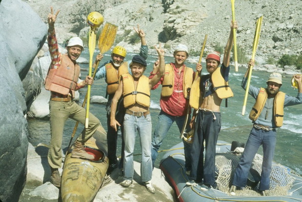 1981 rok. Kanion Colca zdobyty przez Wyprawę Canoandes-79! 1981 rok. Od lewej Andrzej Piętowski (kierownik), Piotr Chmieliński, Jacek Bogucki, Jerzy Majcherczyk, Stefan Danielski i Krzysztof Kraśniewski (nieobecny na zdjęciu Zbigniew Bzdak)