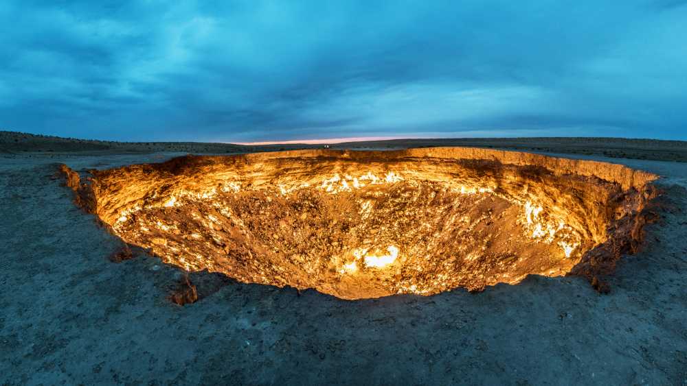 Tu znajdziesz gmachy jak z kosmosu i wrota do piekła. Turkmenistan, czyli podróż do jądra dziwności