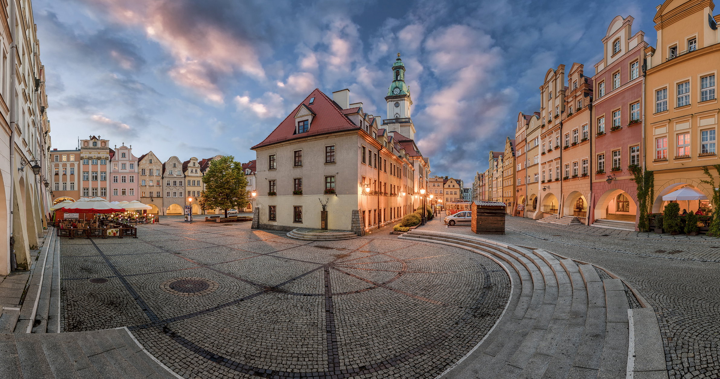 Jelenia Góra - przed wyjazdem sprawdź atrakcje i najważniejsze wiadomości (fot. Getty Images)