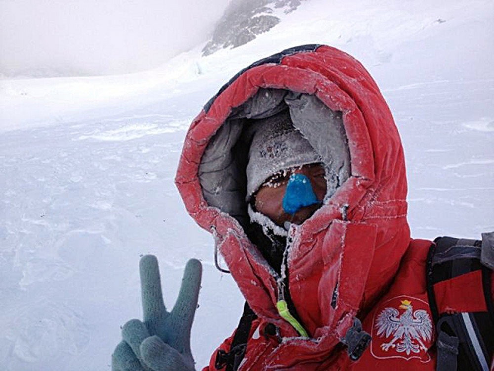 Tomasz Kowalski podczas wejścia na Broad Peak (fot. AFP/East News/Artur Malek)