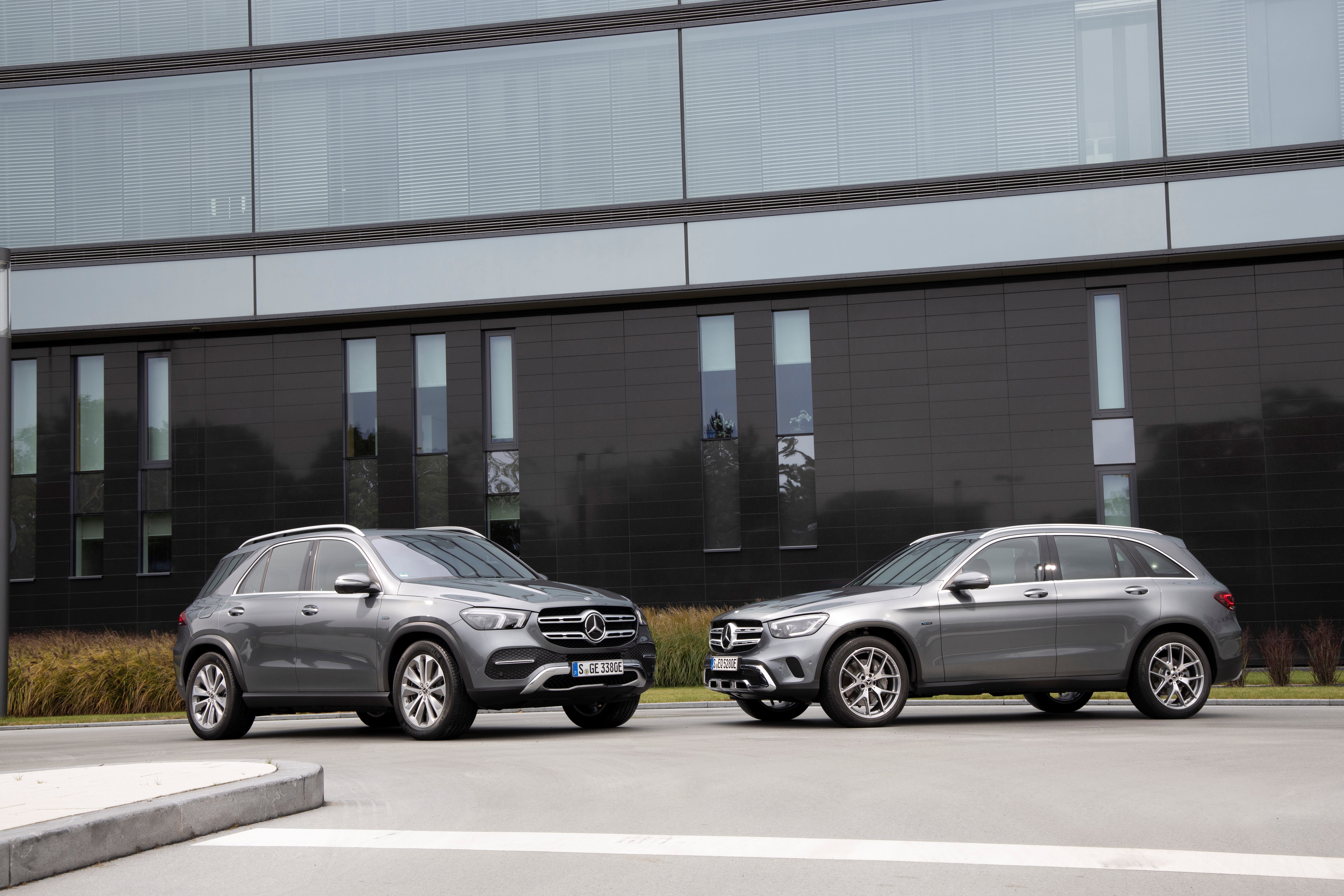 Coraz więcej hybryd plug-in w ofercie Mercedesa