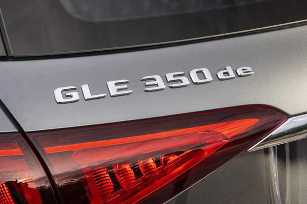 Coraz więcej hybryd plug-in w ofercie Mercedesa
