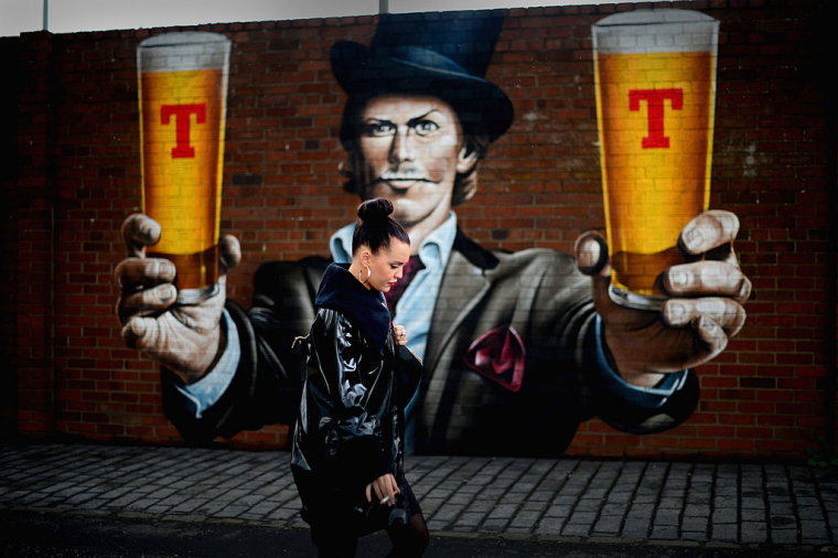 Mural w Glasgow / Photo by Jeff J Mitchell/Getty Images