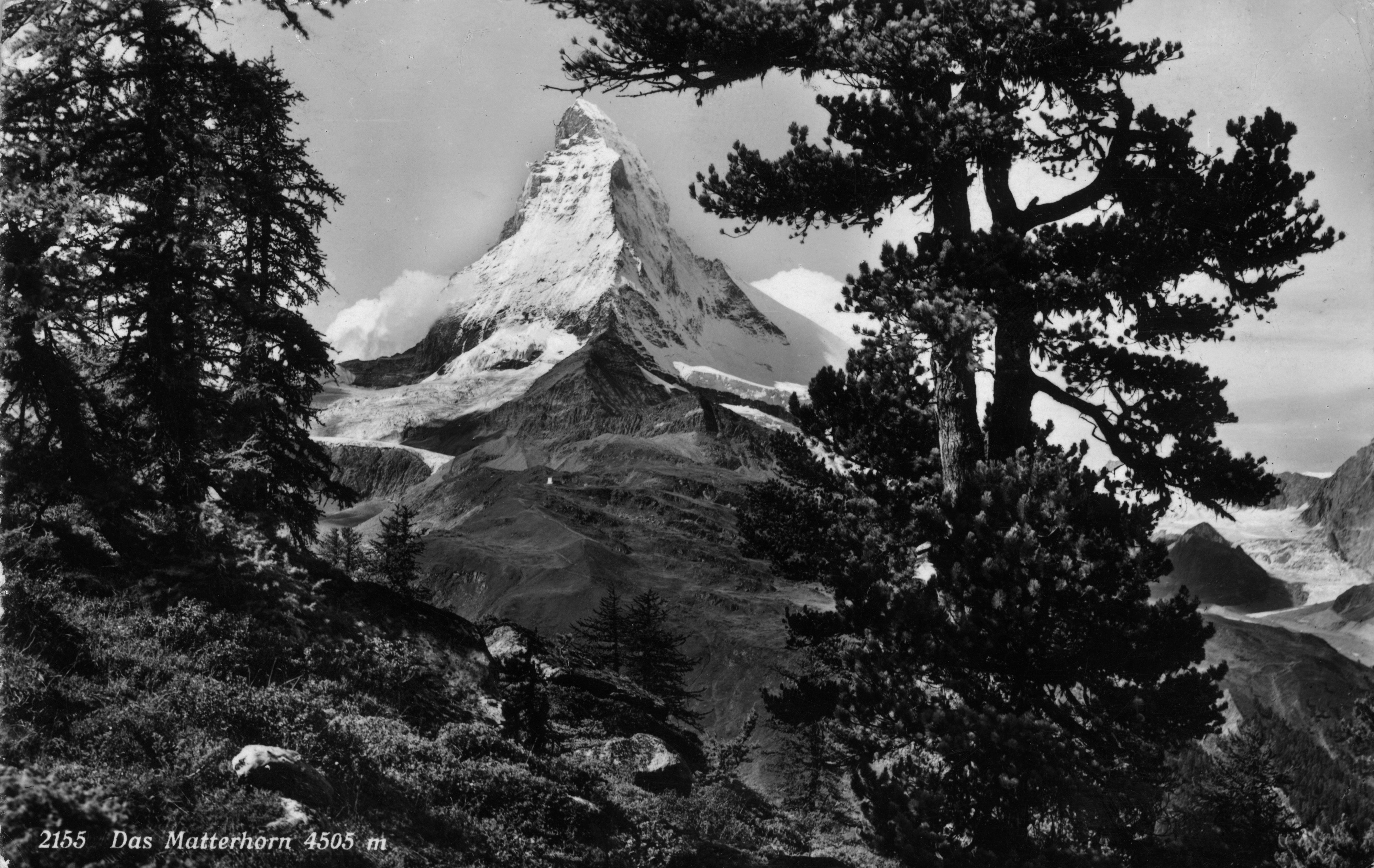 Widok na Matternhorn, zdjęcie wykonane ok. 1950 roku (Photo by Hulton Archive/Getty Images)