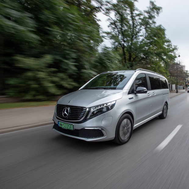 Lubisz wyprawy i adventure? Przygoda z Mercedes-Benz EQV jest dla ciebie