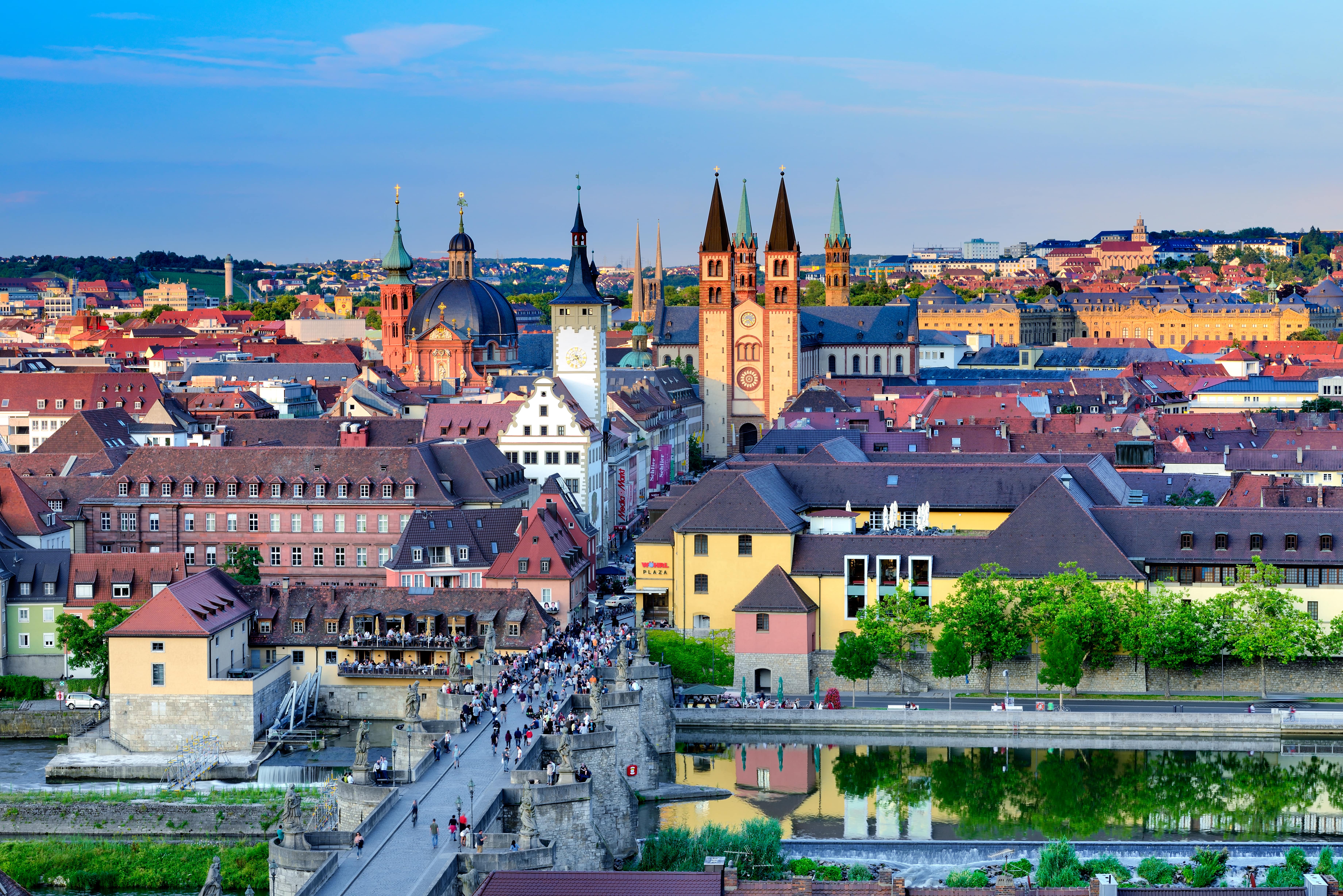 Würzburg – widok na Stare Miasto i katedrę św. Kiliana