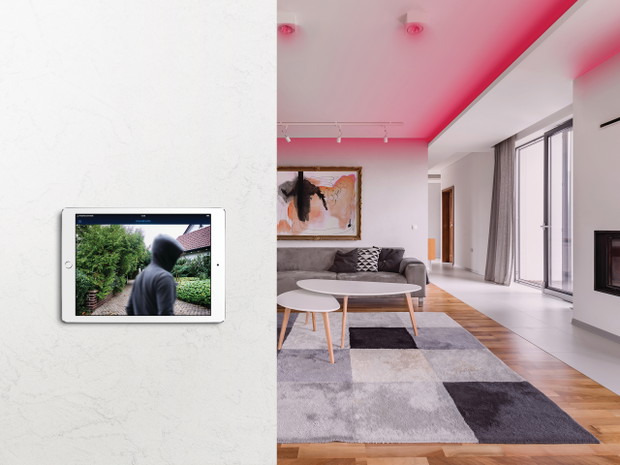 FIBARO INTERCOM pozwala zobaczyć, kto chce wejść na naszą posesję.