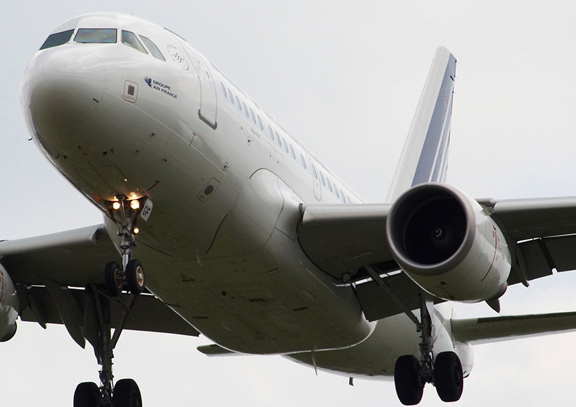 F-GUGF__Air_France_-_Airbus_318-100__w_galerii_zdjec_lotniczych_1256899683372_kopia