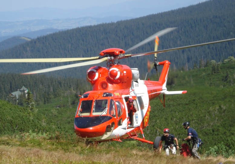 Helicopter_TOPR__Kasprowy_Wierch.jpg__Obrazek_JPEG__800x600_pikseli__1253261408583_kopia