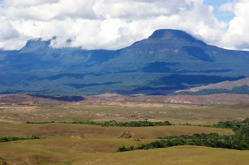 Tepui_w_Gran_Sabana
