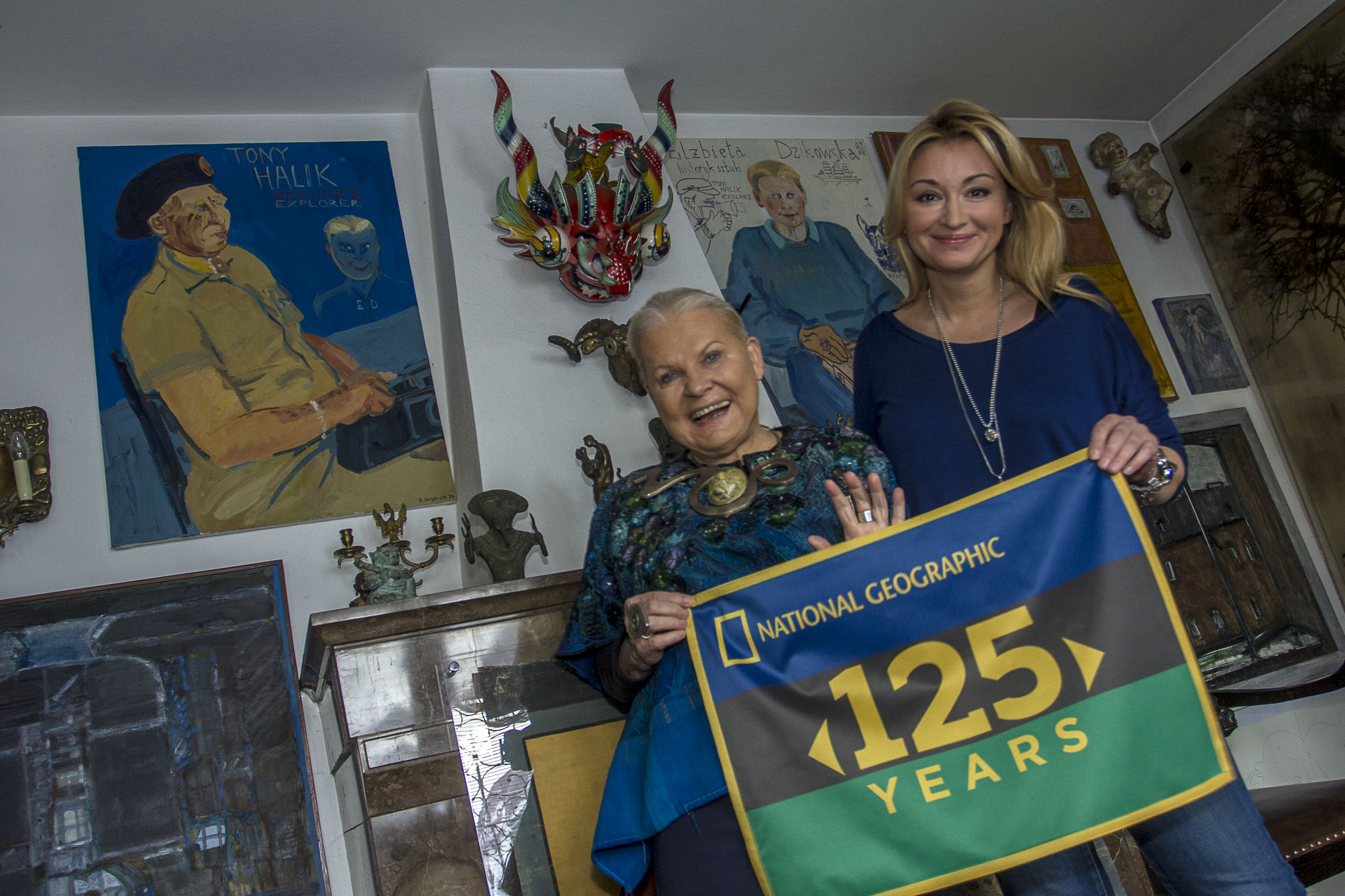 Flaga NGS dla Elżbiety Dzikowskiej