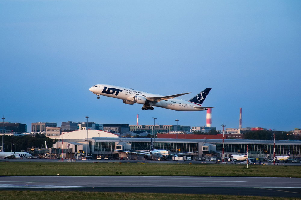 ,,-,Aug,18,,2022:,The,Lot,Airplane,Starting,From