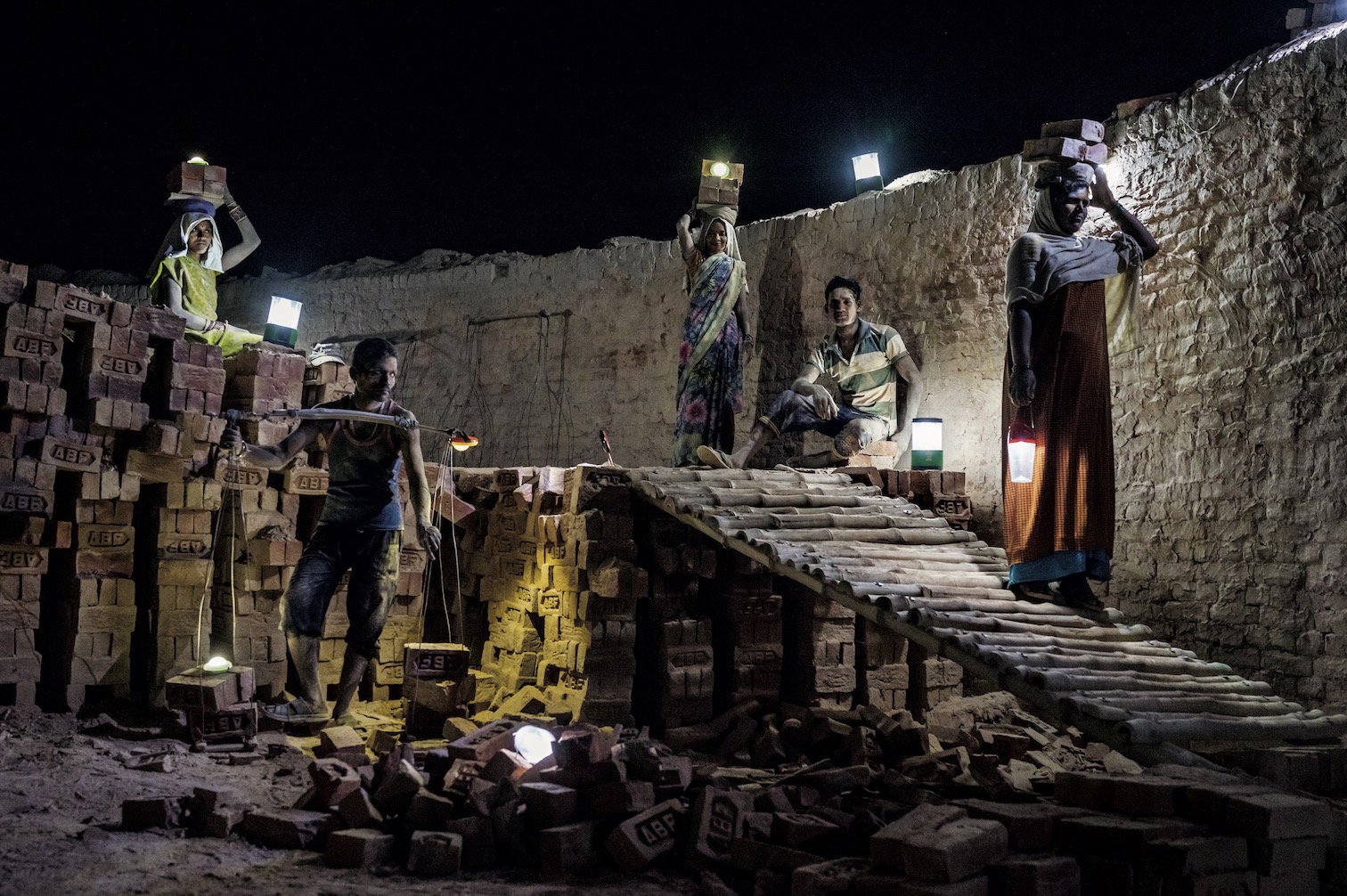 Prąd dla ludu. Czy słoneczne generatory zmieniają świat?