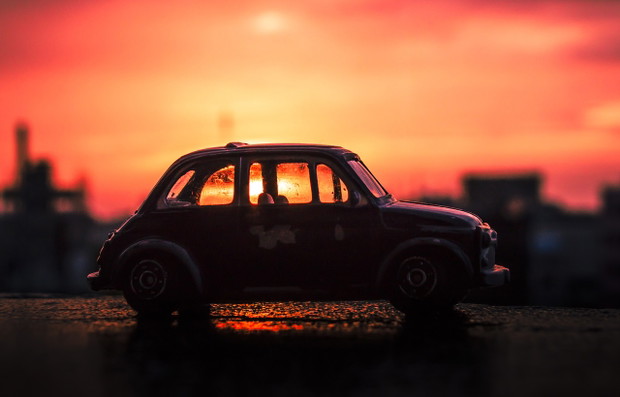 miniature-1043571_1280