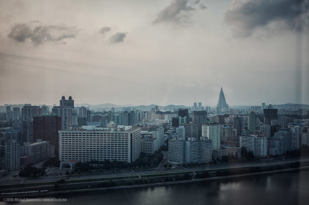 ostensibly_ordinary_pyongyang_06