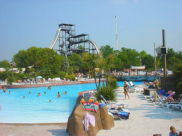 AquaPark03