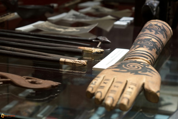 tat2 (1 z 1)