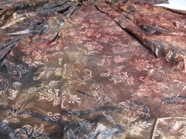 02-regal-wardrobe-dress-japon.ngsversion.1462460423678.adapt.945.1