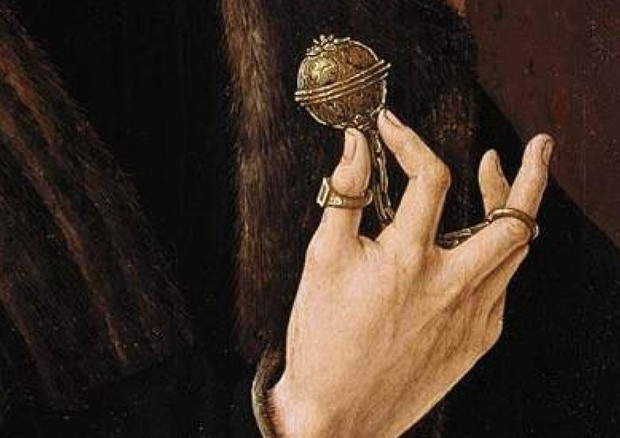 10-regal-wardrobe-Pomander.ngsversion.1462460410125.adapt.945.1
