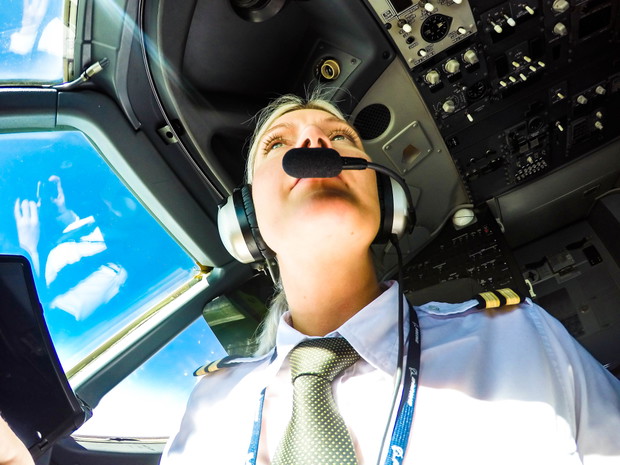 https://www.instagram.com/pilotmaria/