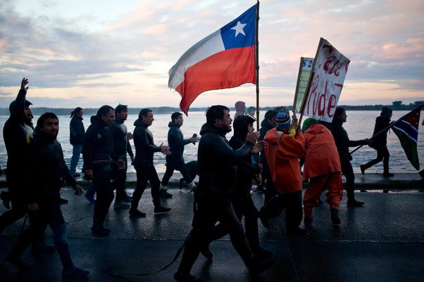 Chile-Red-Tide-1.ngsversion.1463496311186.adapt.945.1