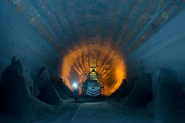 03-sylvinite-mine-russia.ngsversion.1464210405474.adapt.945.1