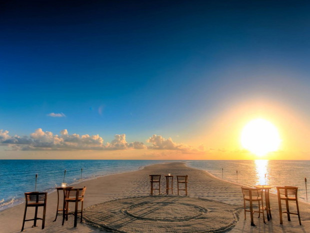 musha-cay-is-a-private-island-located-within-the-exuma-chain-in-the-southern-bahamas-owned-by-famed-magician-david-copperfield-the-private-island-has-five-different-guest-houses-each-of-which-comes-with-their-own-private-beach-and-includes-