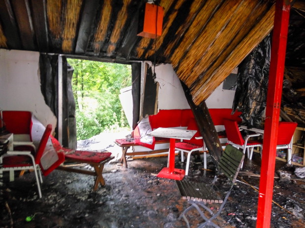 Spłonęła kawiarnia podróżnicza Cafe 8 stóp