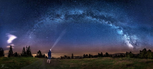 Leskowiec nocą