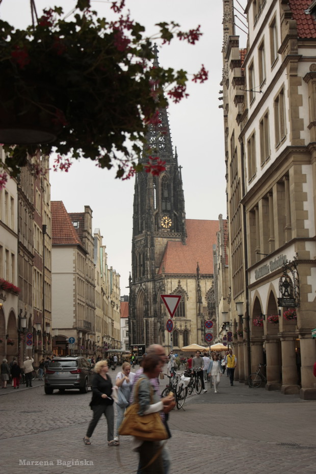 Widok na kościół St. Lambertii