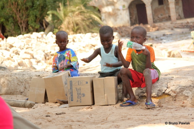 Gambia od podszewki