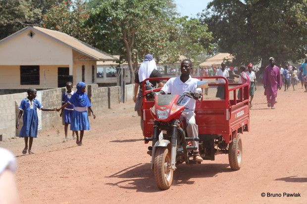 Gambia od podszewki