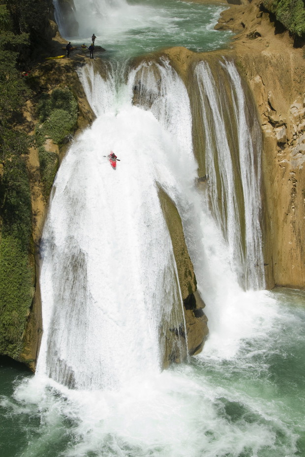 „Chasing Niagara” to nie tylko porywający dokument o przygodzie życia. To także piękna opowieść o odpowiedzialności i sile prawdziwej przyjaźni