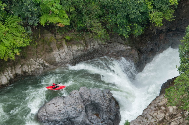 „Chasing Niagara” to nie tylko porywający dokument o przygodzie życia. To także piękna opowieść o odpowiedzialności i sile prawdziwej przyjaźni