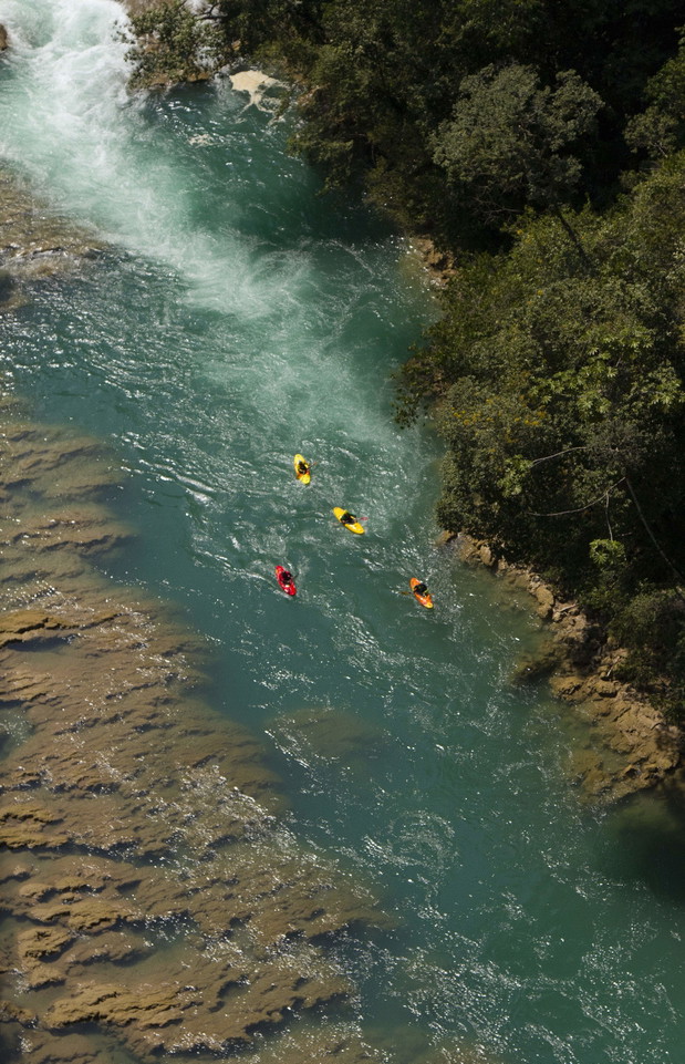 „Chasing Niagara” to nie tylko porywający dokument o przygodzie życia. To także piękna opowieść o odpowiedzialności i sile prawdziwej przyjaźni
