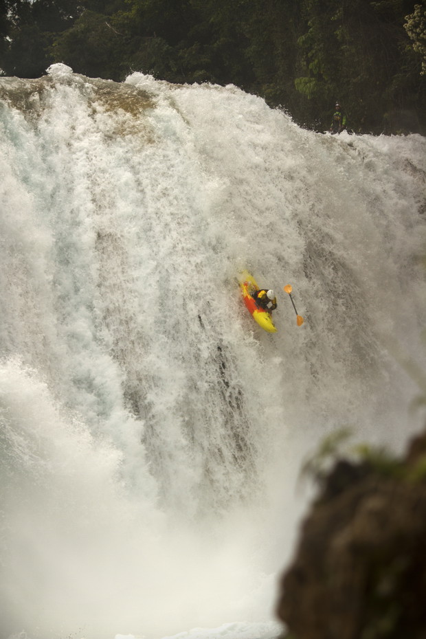 „Chasing Niagara” to nie tylko porywający dokument o przygodzie życia. To także piękna opowieść o odpowiedzialności i sile prawdziwej przyjaźni