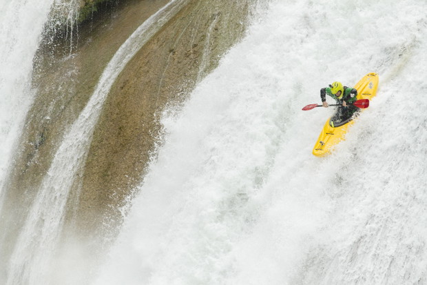 „Chasing Niagara” to nie tylko porywający dokument o przygodzie życia. To także piękna opowieść o odpowiedzialności i sile prawdziwej przyjaźni