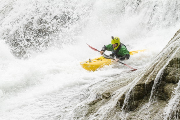 „Chasing Niagara” to nie tylko porywający dokument o przygodzie życia. To także piękna opowieść o odpowiedzialności i sile prawdziwej przyjaźni