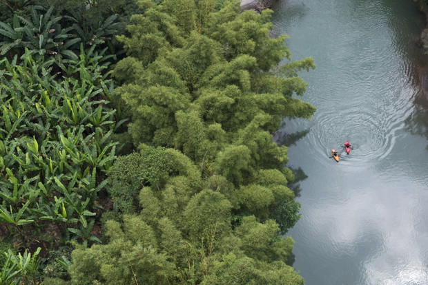 „Chasing Niagara” to nie tylko porywający dokument o przygodzie życia. To także piękna opowieść o odpowiedzialności i sile prawdziwej przyjaźni
