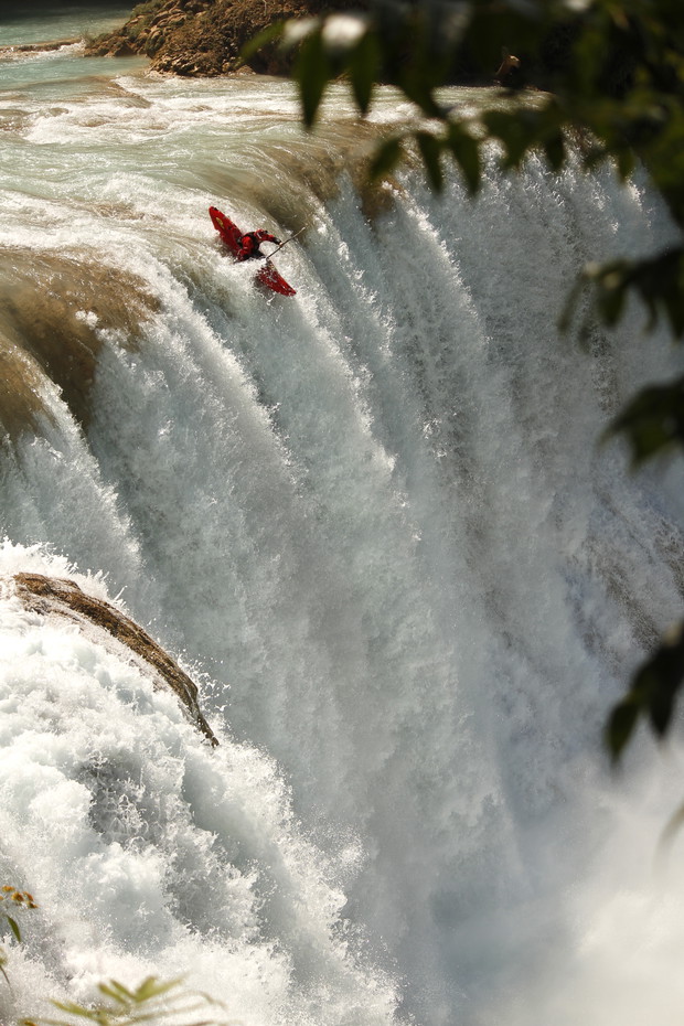 „Chasing Niagara” to nie tylko porywający dokument o przygodzie życia. To także piękna opowieść o odpowiedzialności i sile prawdziwej przyjaźni
