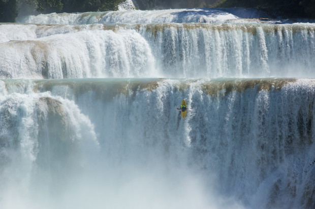 „Chasing Niagara” to nie tylko porywający dokument o przygodzie życia. To także piękna opowieść o odpowiedzialności i sile prawdziwej przyjaźni