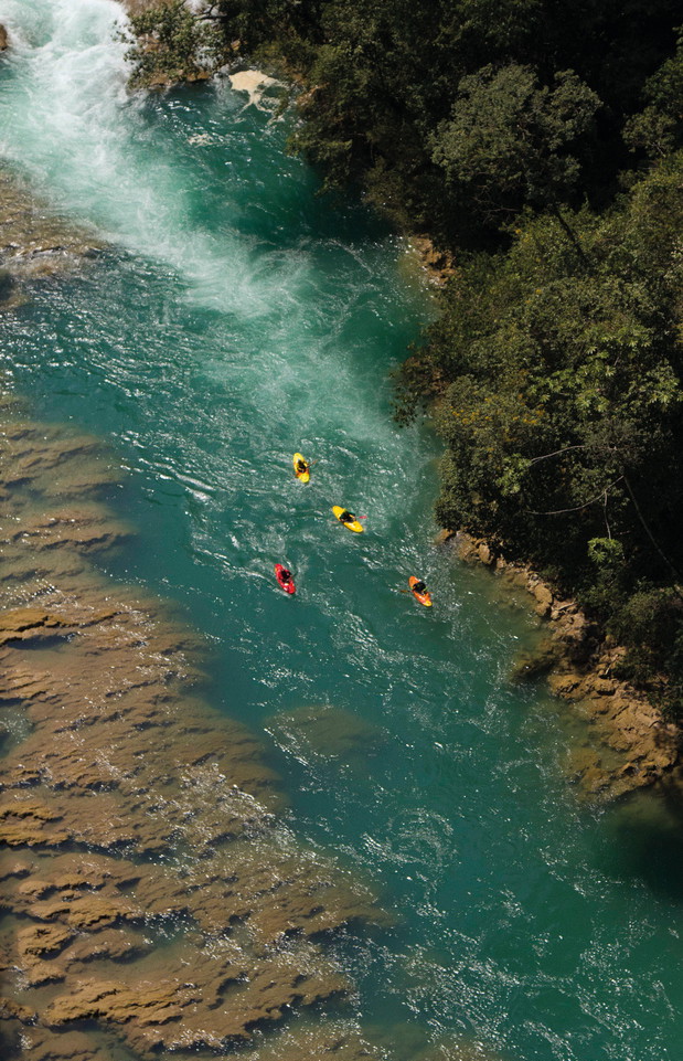„Chasing Niagara” to nie tylko porywający dokument o przygodzie życia. To także piękna opowieść o odpowiedzialności i sile prawdziwej przyjaźni