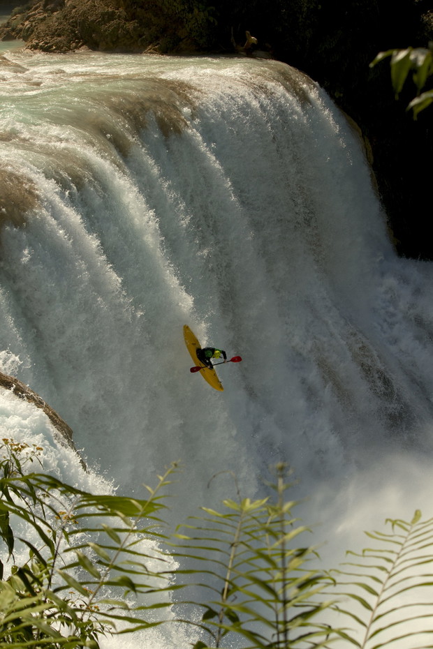 „Chasing Niagara” to nie tylko porywający dokument o przygodzie życia. To także piękna opowieść o odpowiedzialności i sile prawdziwej przyjaźni