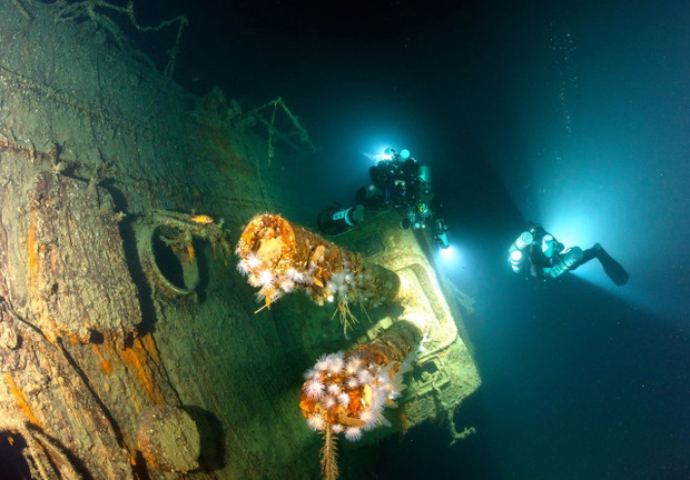 Zobacz zatopiony ORP Grom. Wyprawa polskich nurków bada wrak niszczyciela z 1937 roku