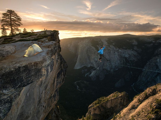 Spacer po linie w Yosemite