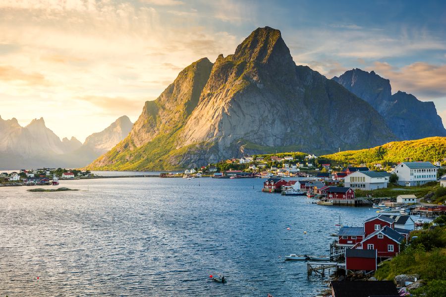 Norwegia – białe noce i malownicze widoki