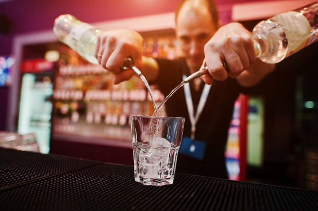 Barman/barmanka