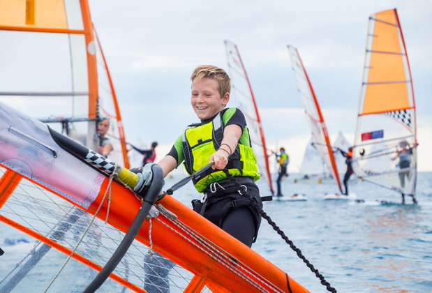 Wilczki morskie (obozy żeglarskie lub windsurfingowe)